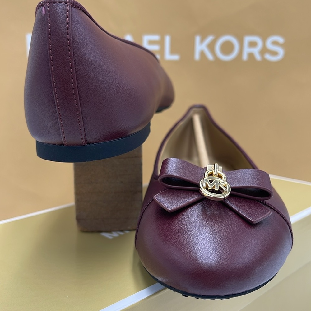 MICHAEL KORS HONEY BALLET FAUX LEATHER
49H3HNFP1L
OXBLOOD - Picture 10 of 16